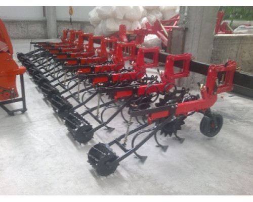 Cultivator între rînduri